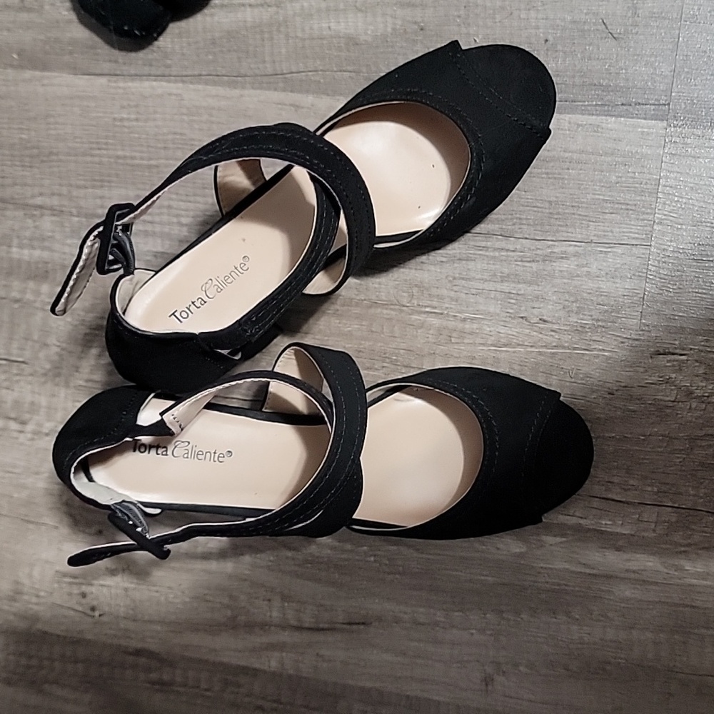 High heels - Picture 2 of 4